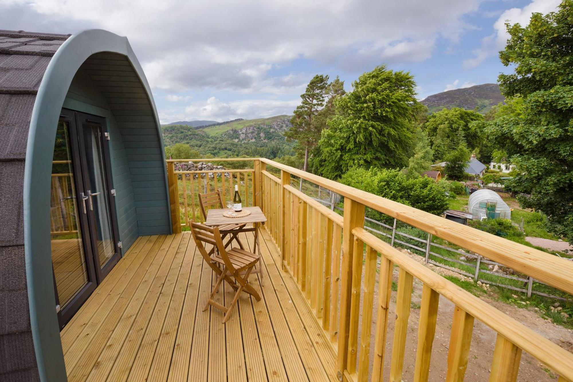Spectacular Mountain View Ecopod Villa Newtonmore Eksteriør billede